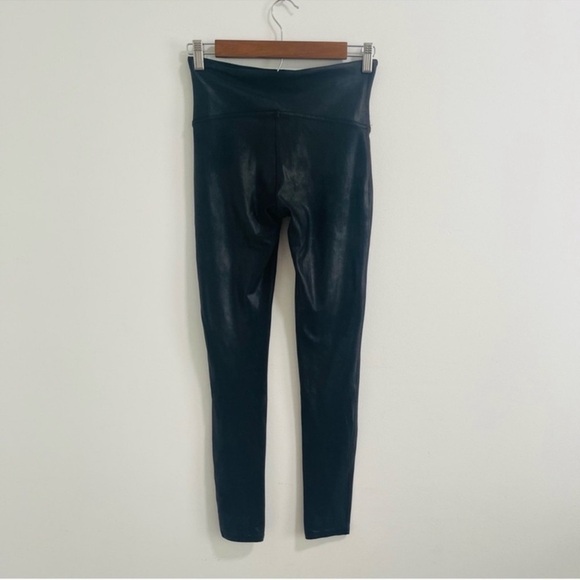 SPANX Women’s Faux Black Leather Leggings Tights in Shimmer Black SZ Medium - Picture 4 of 16